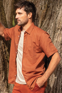 Chemisette en lin homme, coupe droite orange