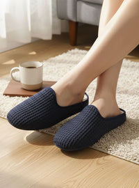 chaussons-bleu-marine-cocooning