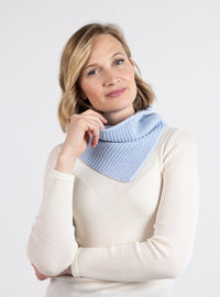 Tour de cou femme laine fine mérinos bleu ciel léger