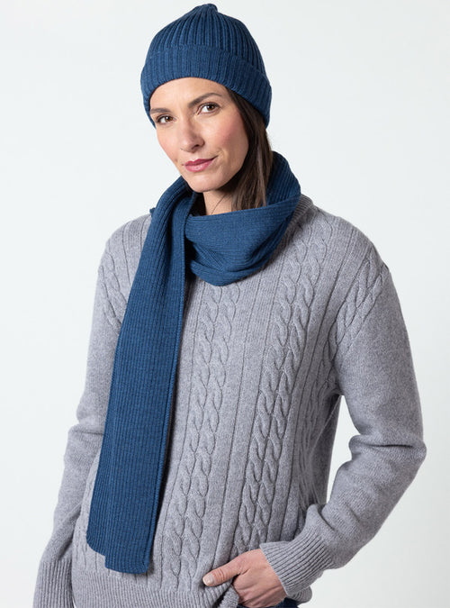 Bonnet bleu foncé en laine mérinos pour hiver