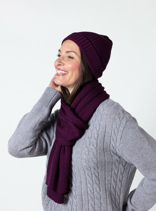 Bonnet violet nuit en laine mérinos pour l'hiver