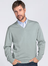 pull homme col V vert céladon 100% laine mérinos