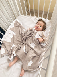 plaid bébé motif chats laine beige pastel fabriqué en France