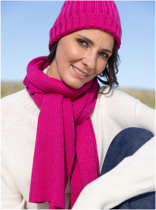 Bonnet femme en laine mérinos rose framboise