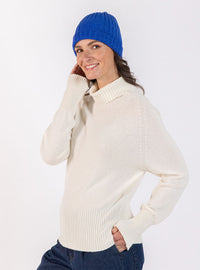 Bonnet tricoté femme maille côtes bleu tonique