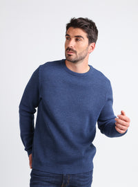 Pull maille perlée bleu indigo pour homme, col rond, vue de face