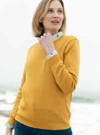 pull-femme-laine-merinos-jaune-dore