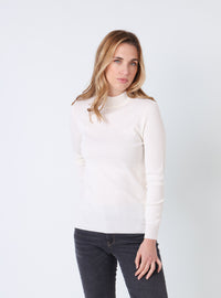 Pull col cheminée femme en laine mérinos blanc naturel – vue de face