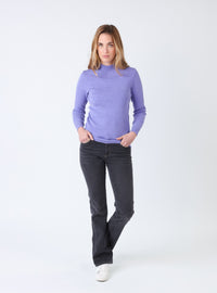 pull col cheminée laine mérinos violet parme femme devant