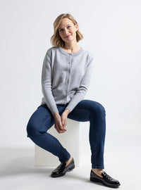 Cardigan femme col rond en laine mérinos gris givre