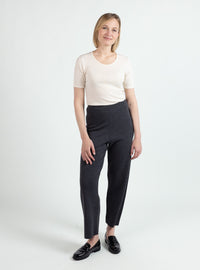Pantalon femme en laine merinos gris anthracite