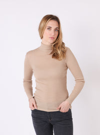 pull col roulé femme laine soie beige doré devant