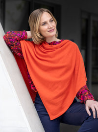 Poncho femme laine mérinos orange fruité fabriqué en France