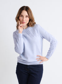 Pull femme torsadé laine mérinos bleu ciel léger – vue de face