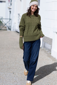Bonnet femme bicolore vert kaki clair et crème en laine mérinos et cachemire