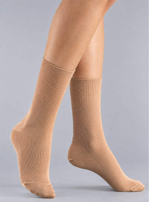 chaussettes fines beige confortables sans élastique