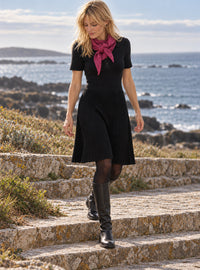 robe laine plissée noire